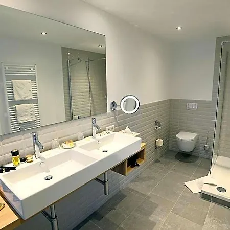 Hotel Schwarzwaldhotel Oberwiesenhof 4*