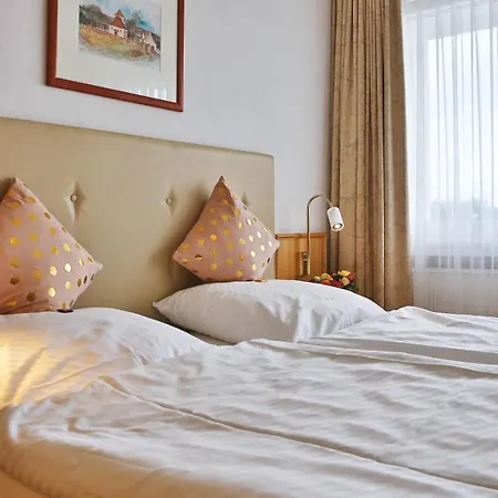 Schwarzwaldhotel Oberwiesenhof Отель Seewald